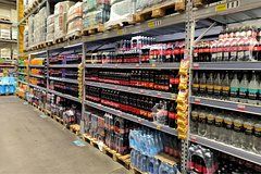 Американка посетила магазин в России и удивилась широкому ассортименту санкционных товаров