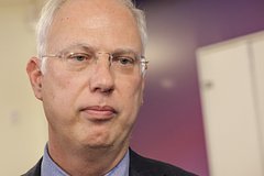 Дмитриев привез в США конфеты с цитатами Путина