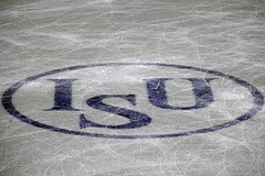 ISU начал расследование в отношении державших в руках игрушечную МБР китайских фигуристов