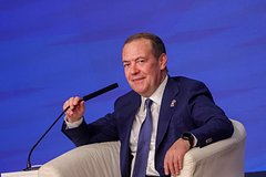 Медведев поздравил друзей России с испытанием «Буревестника»