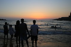 На популярном курорте Европы после купания не выжил мальчик и пропал мужчина