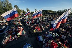 На российском кладбище разгромили могилы участников СВО