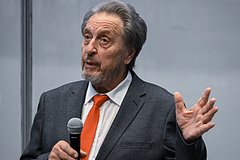 Отец Илона Маска сравнил НХЛ и КХЛ