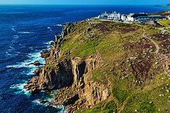 Туристка надела вечернее платье, вышла из отеля и пропала без вести в Европе