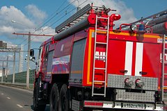 В российском регионе загорелась кровля магазина после падения обломков БПЛА