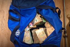 Бегство приближенного к Зеленскому бизнесмена Миндича с Украины