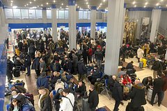 Более 700 пассажиров застряли в российском аэропорту