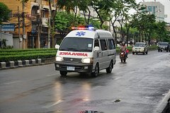 Экскурсионный автобус с россиянами упал с холма в Таиланде