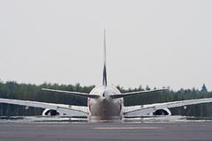 Еще один российский аэропорт ввел ограничения на прием и выпуск самолетов