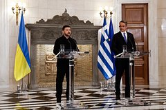 Европу предупредили о последствиях сделки Греции и Украины