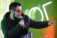 Хинштейн отреагировал на концерт исписавшего Суджу матерными надписями рэпера в Курске