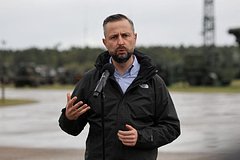 Министр обороны Польши потребовал объяснений от Украины