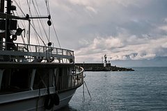 Паром из Турции не смог попасть в Сочи