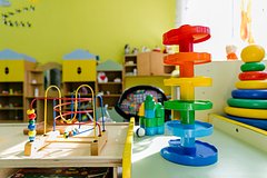 Ребенка с аутизмом перестали пускать в детсад в российском городе из-за опозданий