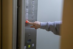 Собственникам ЖК от MR GROUP выдали жилье с трещинами и недоделанным ремонтом