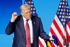 Трамп снова поручил испытать ядерное оружие «на равной основе»