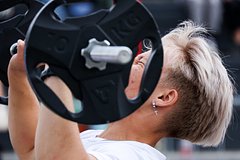 Украинская спортсменка отказалась фотографироваться с россиянкой на пьедестале