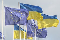 Украину предупредили о риске экономической катастрофы