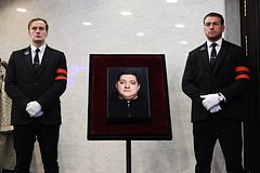 В Москве началось прощание с актером Романом Поповым