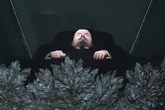 В РПЦ призвали передать тело Ленина КПРФ