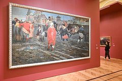 Выставка на ВДНХ представила образы Москвы из коллекции Русского музея