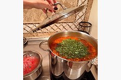 Жена Овечкина сварила борщ для игроков «Вашингтон Кэпиталс»