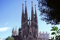 Знаменитый барселонский собор Саграда Фамилия стал самым высоким в мире