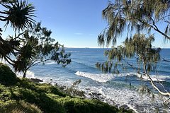 17-летняя девушка сорвалась со смотровой площадки на глазах у друзей и не выжила