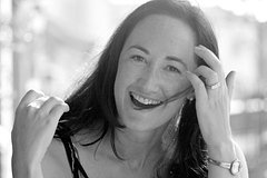 Автор книги «Шопоголик» умерла после борьбы с раком мозга