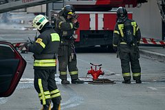 Два человека пострадали из-за пожара в жилом доме в Петербурге