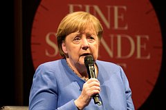 Меркель пожаловалась на доминирующих мужчин