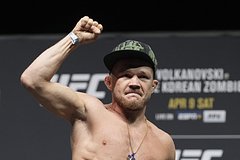 Петр Ян стал чемпионом UFC