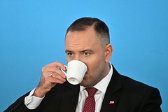 Президент Польши оказался не в курсе передачи истребителей Украине