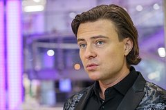 Прохор Шаляпин поселил рядом с собой мать