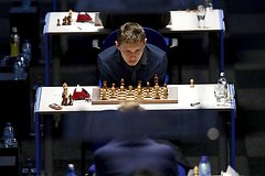 Решение о допуске российских шахматистов до турниров с флагом и гимном отложили