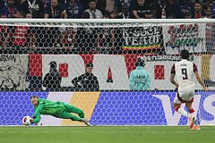 Сафонов отразил четыре пенальти и принес титул ПСЖ