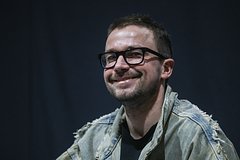 Саша Петров споет в образе персонажа из «Буратино»