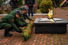 Сбер почтил память защитников столицы у мемориала в Щекутино