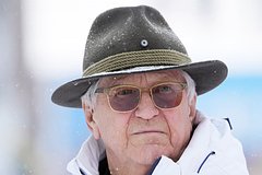 Тихонов назвал глупым предложение сделать Сафонова заслуженным мастером спорта