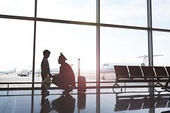 Турист бросил своего ребенка без документов в чужой стране и попытался улететь домой