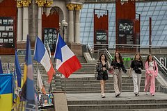 Украинок потребовали выгнать из Франции