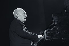 Умер композитор Левон Оганезов