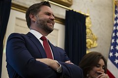 Вэнс сравнил себя с Байденом