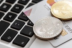 Вывод биткоинов на банковские карты украинцев остановили