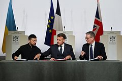 «Коалиция желающих» подписала декларацию о размещении войск на Украине