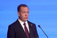 Медведев оценил «миротворчество США» в Венесуэле