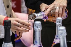 Одна страна Евросоюза вернулась в список основных поставщиков игристого в Россию