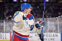 Панарин сделал дубль в «Зимней классике» НХЛ и стал второй звездой дня