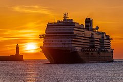 Пассажирка круизного лайнера упала за борт в новогодний день и пропала без вести