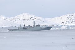 В Европе заявили о «попивающих шампанское русских» на фоне конфликта из-за Гренландии